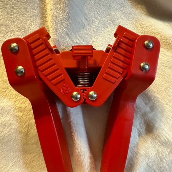 GUC Bottle Capper. Size one size. - Picture 6 of 6